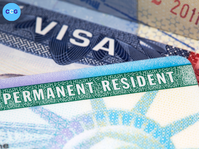 Thường trú nhân cần làm gì để quay trở lại Hoa Kỳ khi thẻ xanh hết hạn hoặc bị mất?